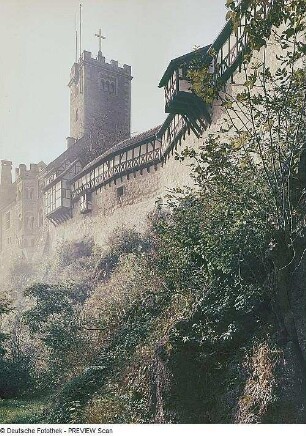 Eisenach. Wartburg, Blick auf den Elisabethengang und Bergfried