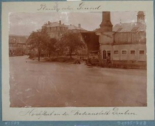 Vom Hochwasser am 30./31. Juli 1897 zerstörte Badeanstalt oder Fabrik in Deuben (Freital)