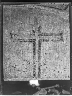 Kirche, Michaelskapelle: Kreuz in der Krypta