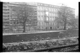 Kleinbildnegativ: Landwehrkanal, 1982