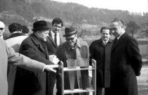 Bodmann: Wasserproben; mit Regierungspräsident Person
