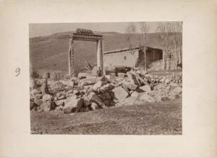 Komana : Portal eines Tempels in der antiken Stadt Komana am rechten Ufer des Ye?il?rmak Nehri bei heutigen Dorf Sar.