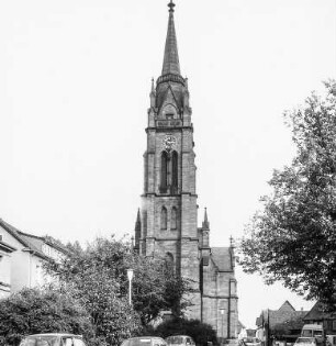 Ev. Pfarrkirche (Kirche, ev.); Langen, Wilhelm-Leuschner-Platz 14, Kirchgasse 2