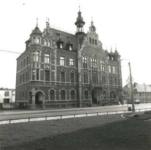 Dresden-Pieschen, Bürgerstraße 63. Rathaus Pieschen (1890/1891; R. Schilling, J. Gräbner). Straßenansicht vom Markusplatz