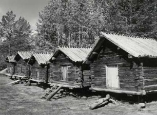 In Lappstaden bei Arvidsjaur trafen sich früher die Lappen regelmässig. Ab 1820 wurden Katen aus Holz gebaut (statt Zeltlager)