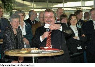 Präsentation an den Informationsständen im Foyer