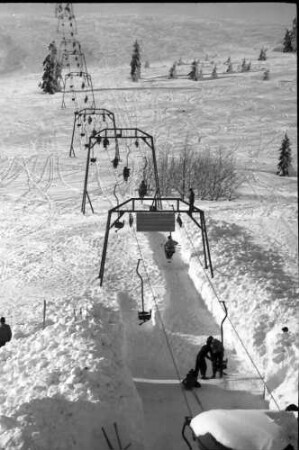 Feldberg: Skilift; von unten