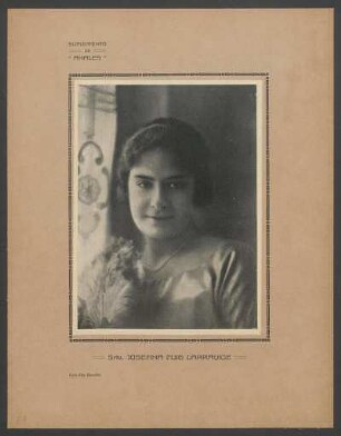 Suplemento de "Anales" : [Fotografía de] Srta. Josefina Puig Larravide