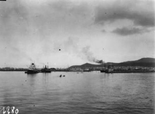 Hafen : Einfahrt in den Hafen