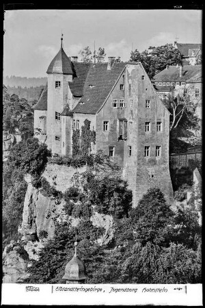 Blick auf Jugendburg und Stadt Hohnstein