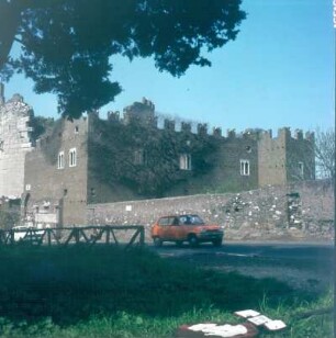 Rom. Grabmal der Caecilia Metella an der Via Appia Antica