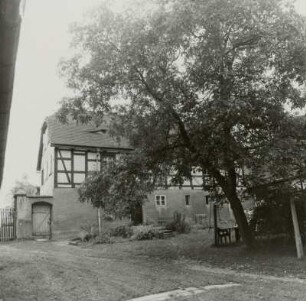 Wilsdruff-Kesselsdorf, Christian-Klengel-Straße 5. Pfarrhof (18. Jh.), Seitengebäude (Wohnhaus)