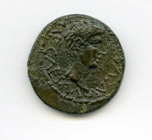 Münze des Augustus mit dem Namen des Publius Quinctilius Varus