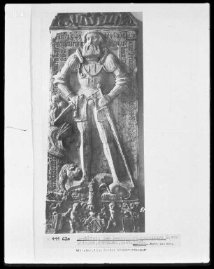 Grabstein des Deutschordenskomturs E. von Ehingen, gestorben 1549
