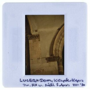 Lucera, Kathedrale : Detailansicht Kapitelle Kämpfer Apsis