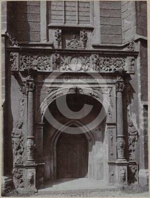 Südportal der katholischen St. Martinskirche Jauer
