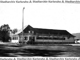 Beichel, Friedrich. Flughafen Karlsruhe. Verwaltungsgebäude und Flugzeughalle