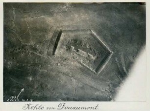 Foto der Kehle des Forts Douaumont (Luftbild)
