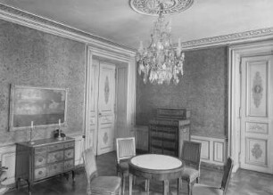 Kleines Gesellschaftszimmer