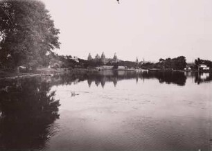 Aschaffenburg, Main : Aschaffenburg. Main. Blick stromaufwärts zum Pompejanum und Schloss