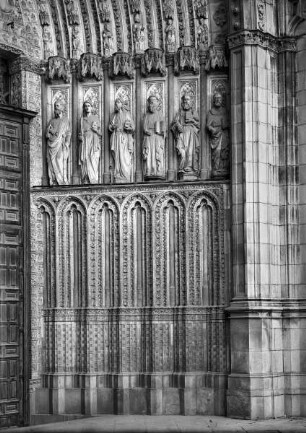 Puerta del Perdón — Gewände mit Apostelgruppe — Apostelgruppe der südlichen Gewände