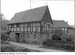 Klipphausen-Scharfenberg (ehem. Scharfenberg-? Nr. 9). Wohnhaus (um 1800)