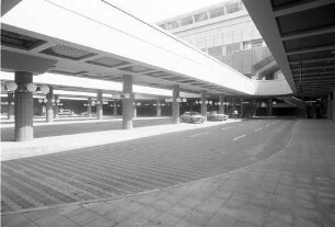 Berlin: ICC Kongressbau; Unterirdischer Parkplatz Bahnhof