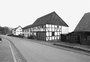 Einhaus; Schauenburg, Falkensteinstraße 38