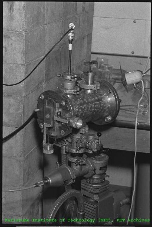 Detail eines unbekannten Versuchsaufbaus im Zyklotron (Zykl)