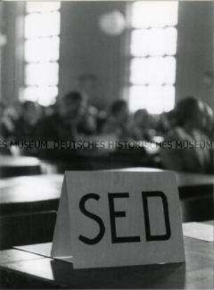Sitzung der Stadtverordnetenversammlung ohne die SED in der TU Berlin