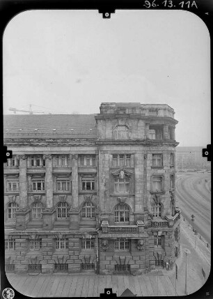 Leipzig-Zentrum, Dittrichring 21. Geschäftsthaus (ehem. "Haus der deutsch-sowjetischen Freundschaft"; 1908). Straßenfront (Teilansicht, Bosestraße)