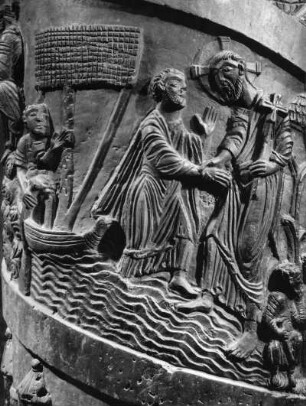 Jesus und Petrus gehen über das Meer, Bernwardsäule, Dom zu Hildesheim