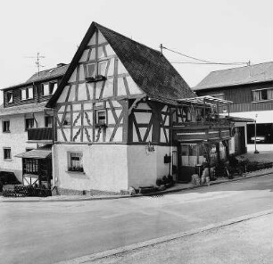 Heidenrod, Langschieder Weg 1