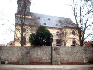 Trebur - Ansicht von Süden mit Mantelmauerrest