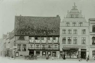Güstrow, Markt 19 und 20. Wohn- und Geschäftshäuser