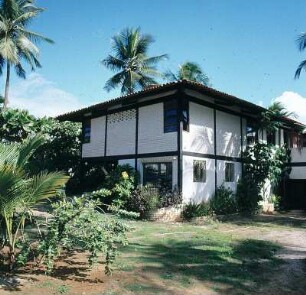 Brasilien. Salvador (Bahia). Wohnhaus und Werkstatt des Künstlers Hansen-Bahia (1915-1978). Garten