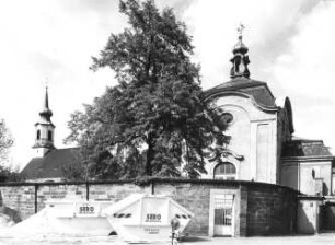 Dresden-Friedrichstadt, Friedrichstraße 41. Pathologisches Institut "Georg Schmorl" (um 1895). Ansicht mit Umfassungsmauer und Matthäuskirche
