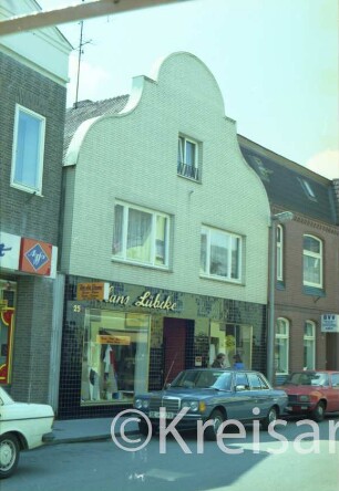 Hindenburgstraße 25: Geschäft Hans Lübcke