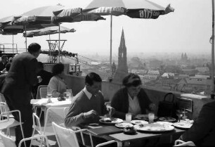 Freiburg: Dattler-Terrasse mit Stadtblick auf Münster