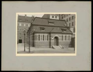 Gemeinde- und Hilfsschule in der Straßmannstraße, Berlin: Ansicht Turnhalle (?)