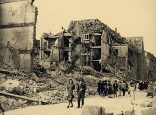 Zerstörungen Zweiter Weltkrieg. Körnerstraße - Westseite
