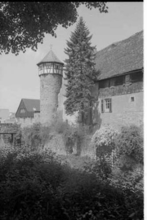 Michelstadt: Stadtmauer mit Turm