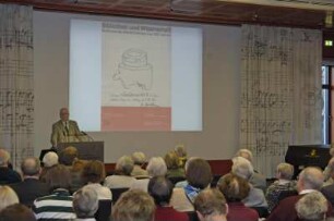 Dr. Thomas Bürger bei der Ausstellungseröffnung im Vortragssaal