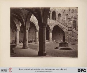 No. 514. Firenze - Cortile del Museo Nazionale