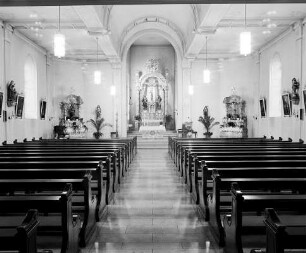 Katholische Kirche (Katholische Kirche); Nüsttal, Am Kirchplatz 4