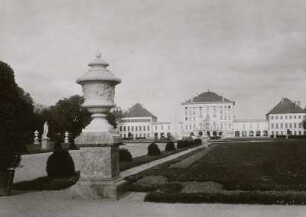 München, Schloss Nymphenburg : München. Schloss Nymphenburg. Hauptfront