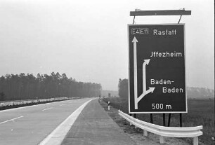 Baden-Baden: Schild am Baden-Badener Kreuz; Abzweigung