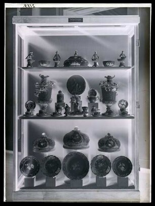 Berliner Porzellan-Schrank, Ausstellung