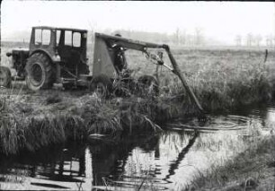 Wittenburg Schwenklader SL 1 der Baas GmbH Hamburg am RS 01/40