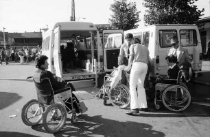 Freiburg: Transport für Rollstuhlfahrer